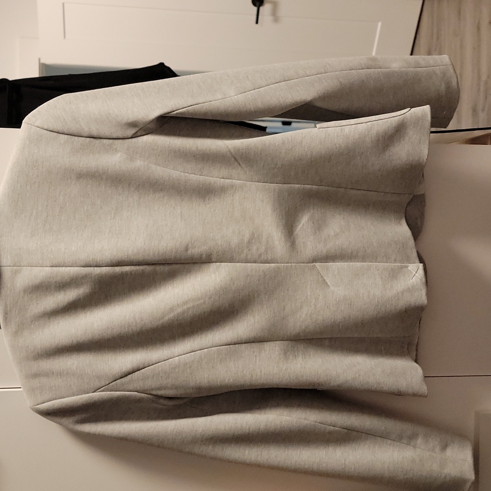 Blazer - Picture 2 of 2